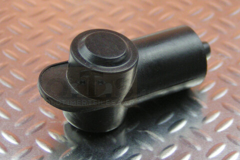 Schwarze Isolierkappe für M8 Anschluss 4-6 mm Kabeleingang