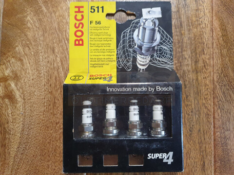4 Bosch Super4 Zündkerzen F56 Alfa Audi Peugeot Renault VW NOS