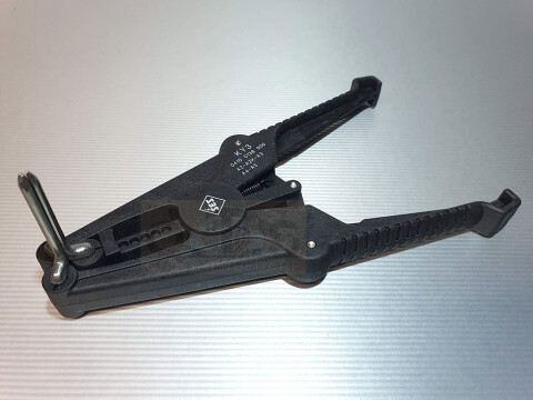 SES Dreidorn-Aufweitzange für Tüllen A2 - A5 bis Kabel-Ø 15mm