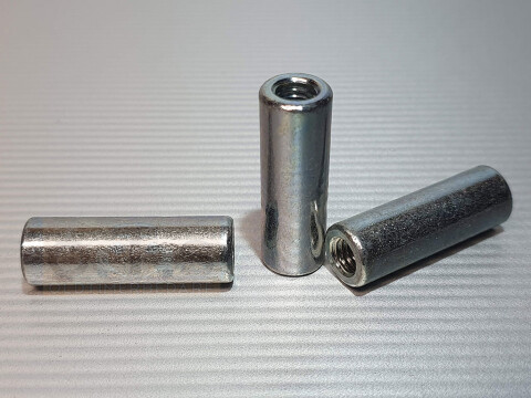 M6x30 mm Verbindungsmutter Distanzmuffe rund verzinkt