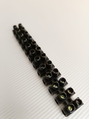 Lüsterklemme 12er Riegel 4.00-6.00 mm² PVC schwarz Leitungsverbinder