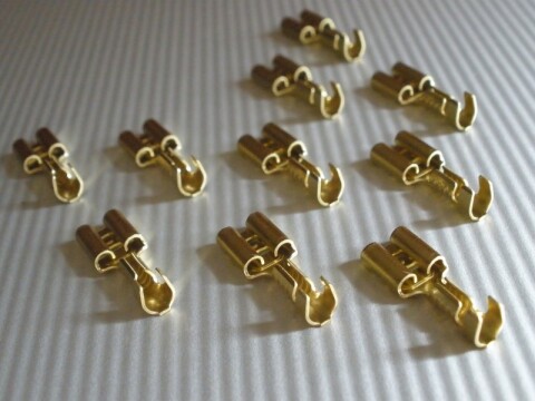 100 Stück Flachsteckhülsen 6,3mm Blank mit Rastnase Kabelschuhe Blank 1mm